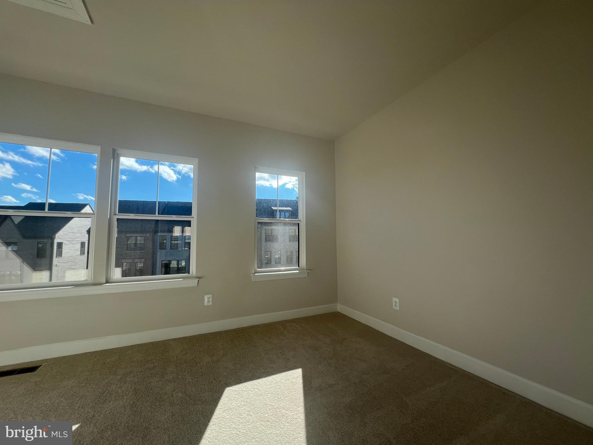 GATEWAY WEST - Residential Lease