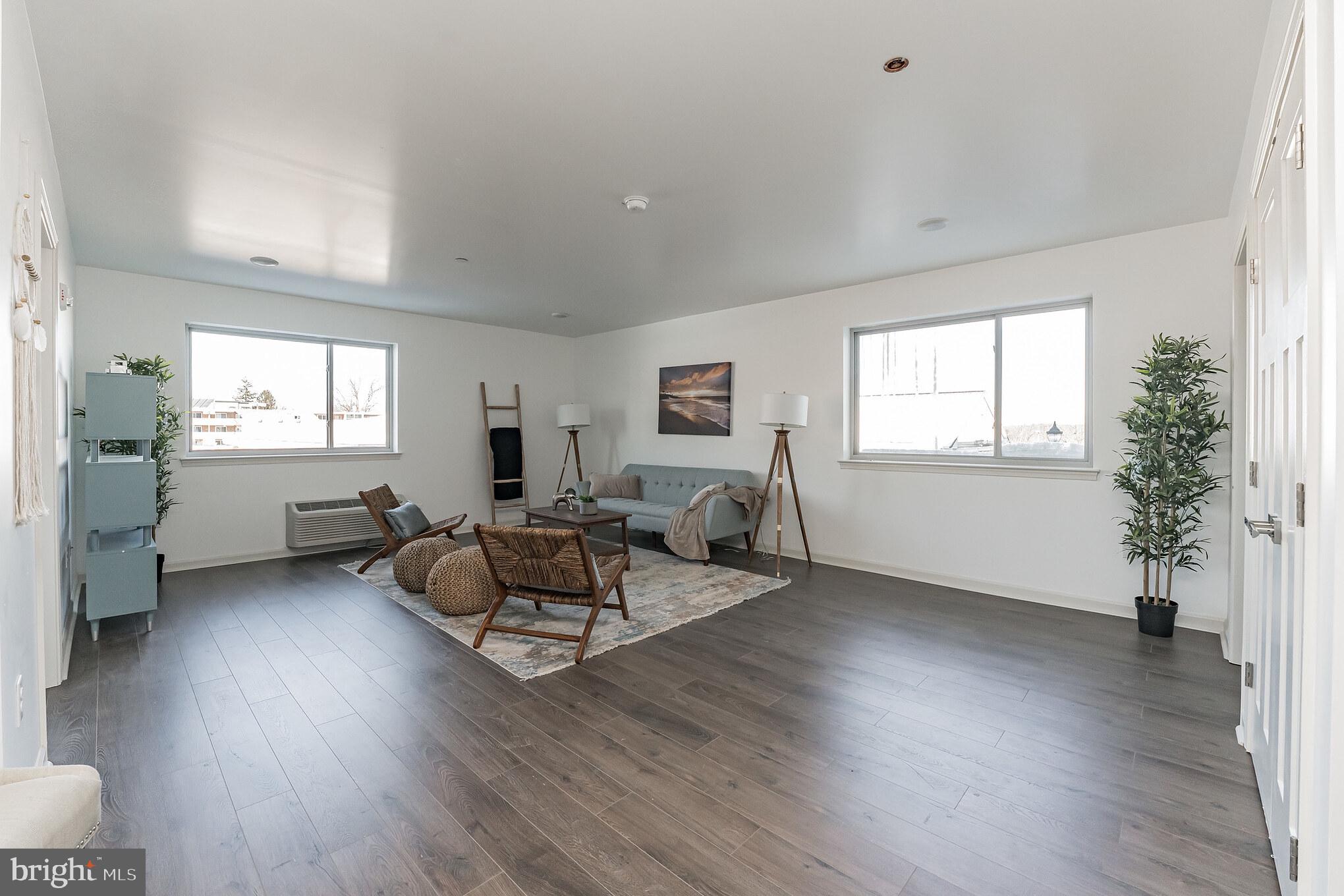 ROXBOROUGH - Residential Lease