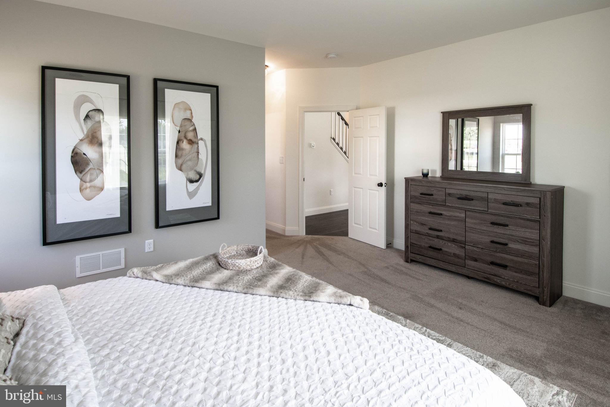 MEADOW LANE FARMS - Residential