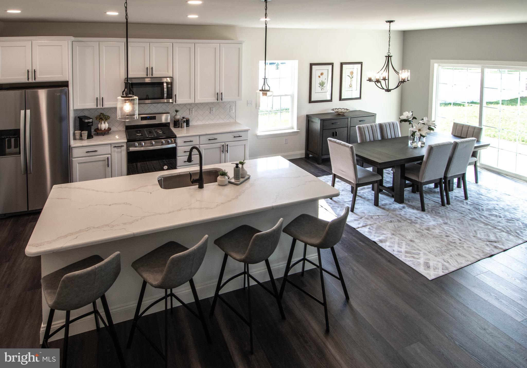 MEADOW LANE FARMS - Residential