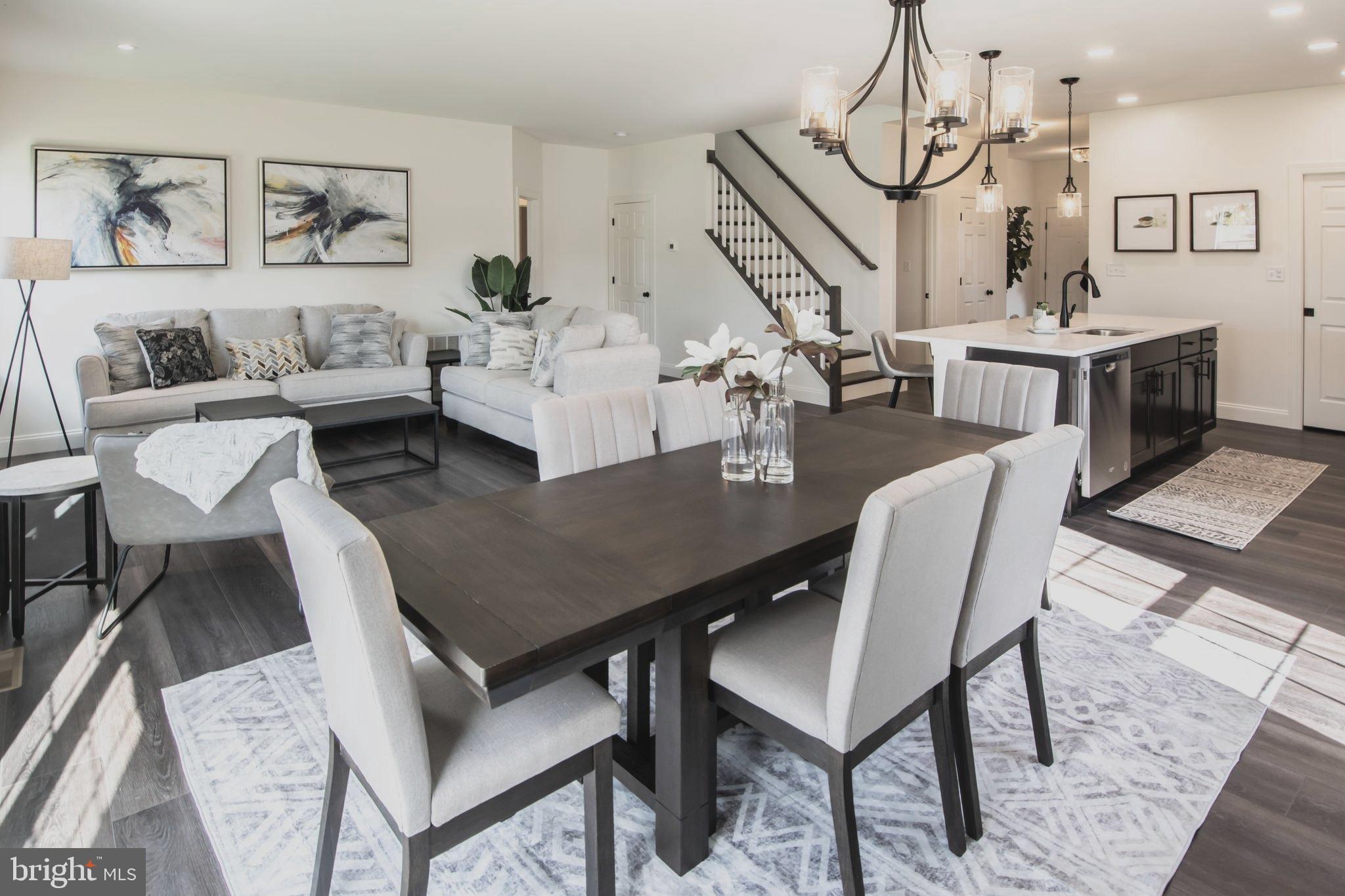 MEADOW LANE FARMS - Residential