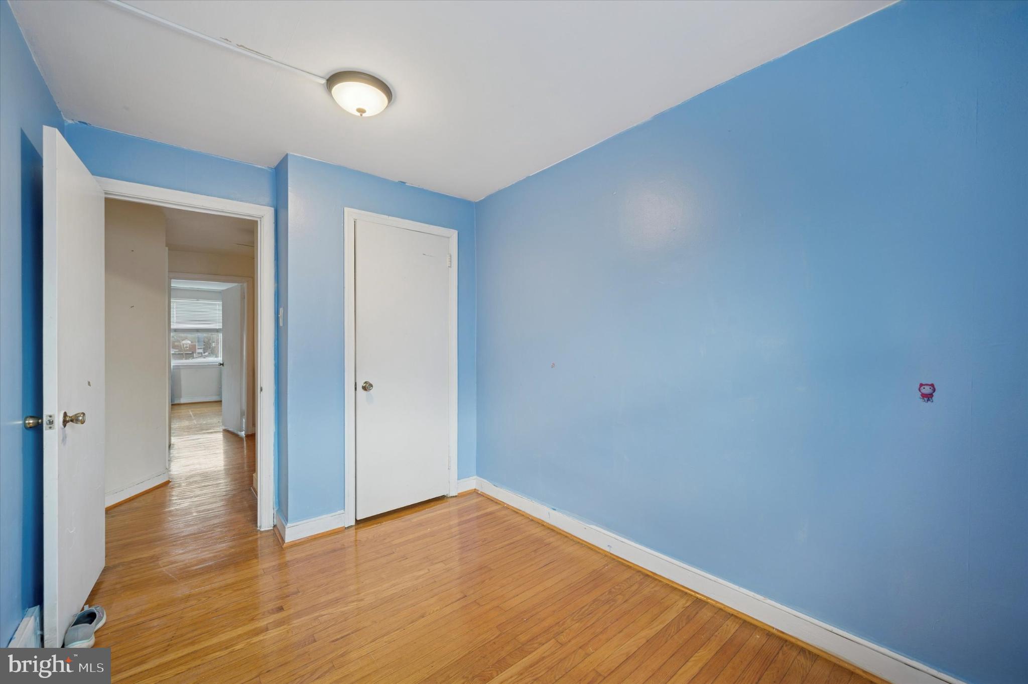 EAST OAK LANE - Residential