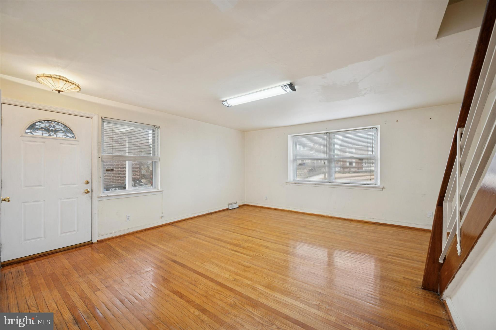 EAST OAK LANE - Residential