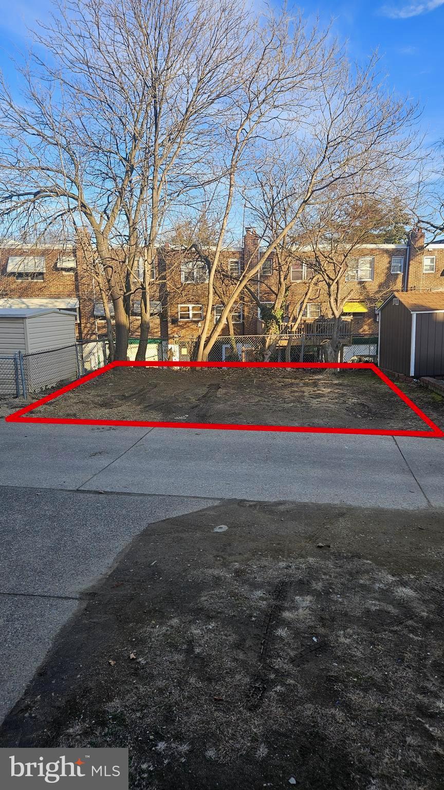 EAST OAK LANE - Residential