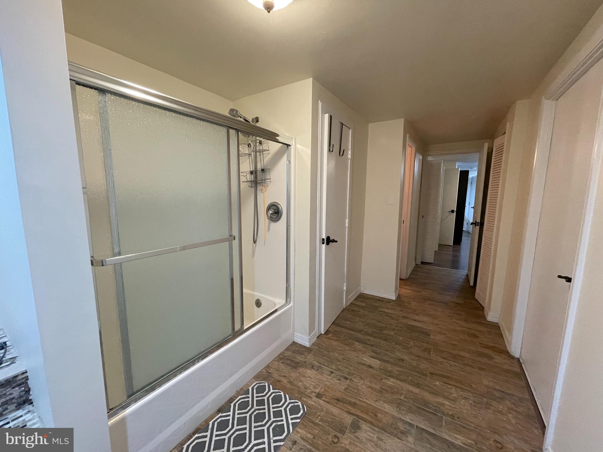 LIBERIA WOODS - Residential