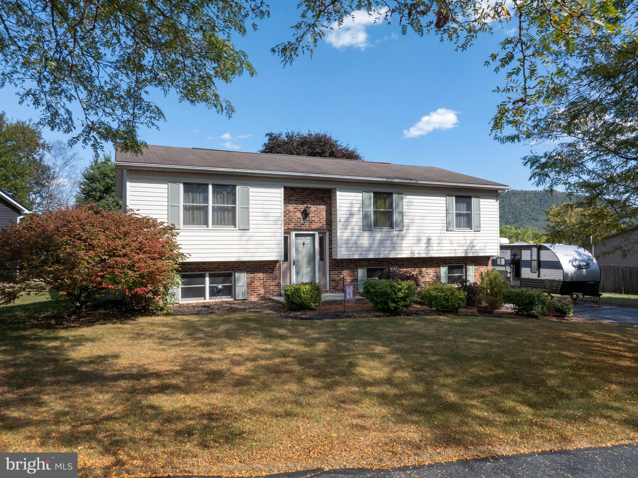 OPEN HOUSE - Thursday, September 18th, 5:00 - 6:30 PM.
Well maintained split entry home offering three bedrooms, two full baths in desireable Pleasant Hills.
This light and bright home has a spacious living room and formal dining room with lovely, laminated plank floors. The eat in kitchen is welcoming and has a lovely view of backyard. The two bedrooms share a full bath and the third owners bedroom has its own full bath with walk in shower. The lower level is unfinished and wonderful for storage or ready to be finished. Spacious yard with lovely rear deck, shed and much more.
Seller is offering a $5,000 credit to buyer for new bedroom flooring.