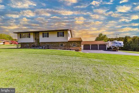 Photo of 1040 W Stagecoach Road, LEHIGHTON, PA 18235 (MLS # PACC2007588)