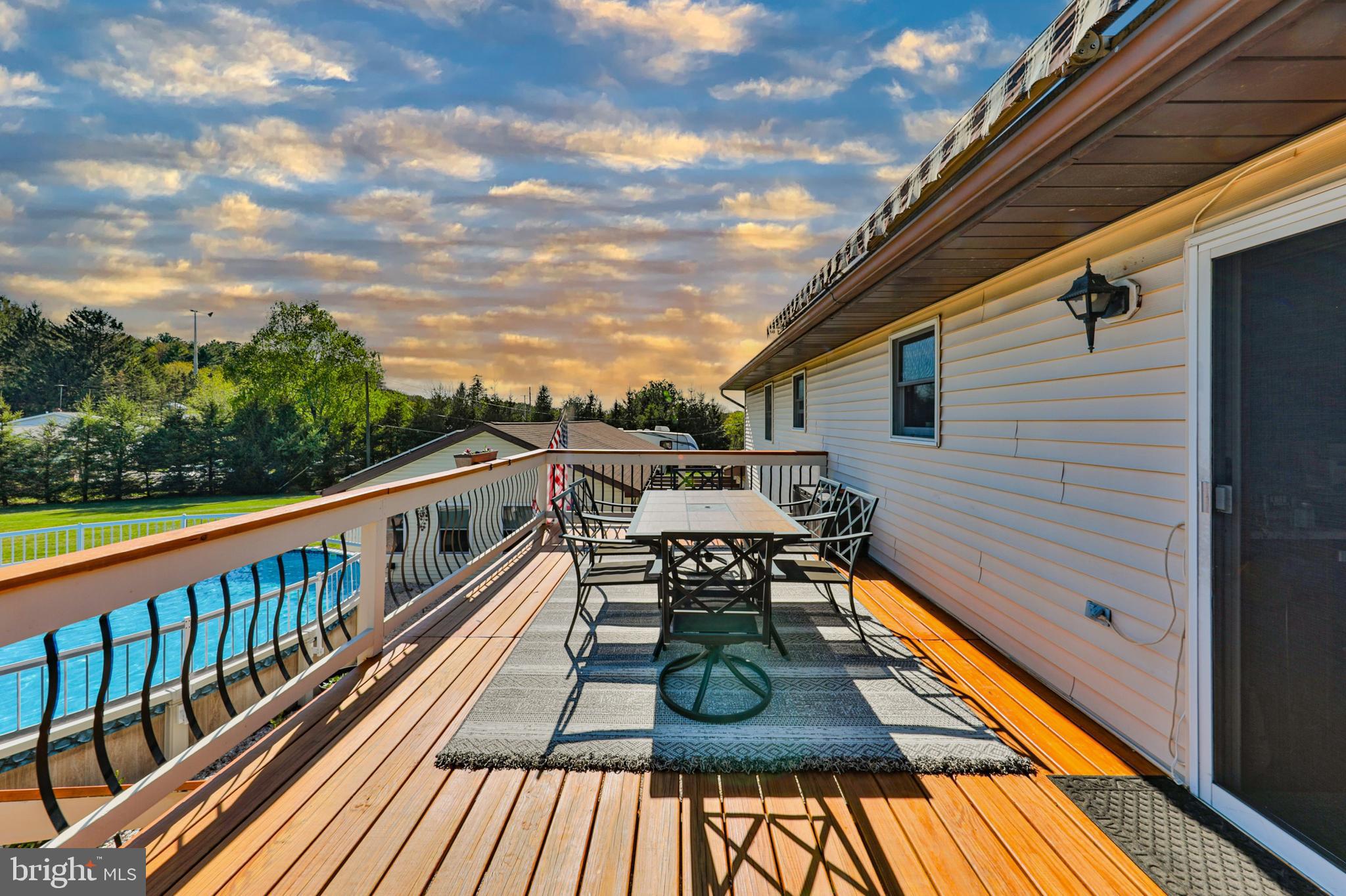 TOWAMENSING - Residential