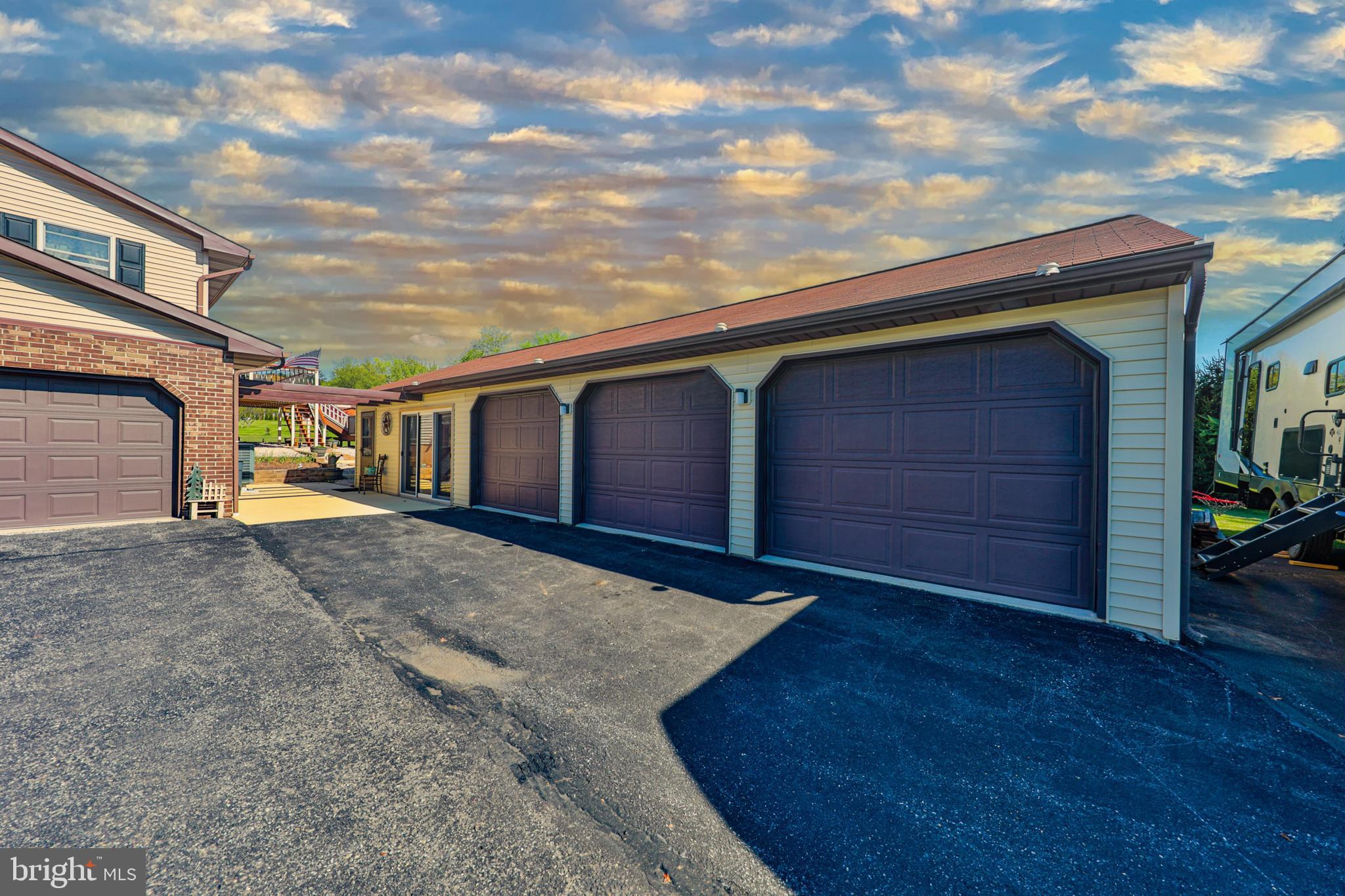 TOWAMENSING - Residential