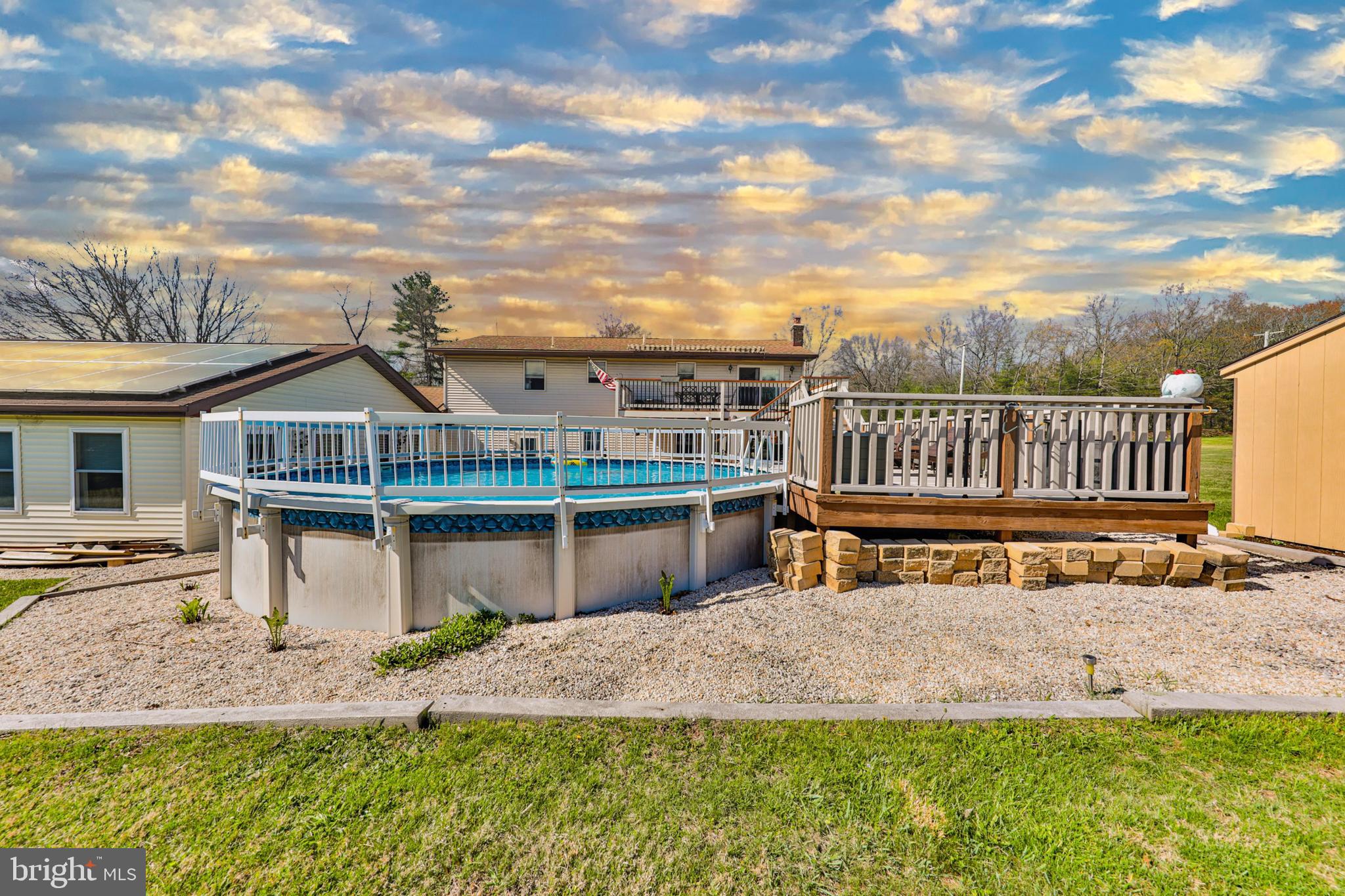 TOWAMENSING - Residential