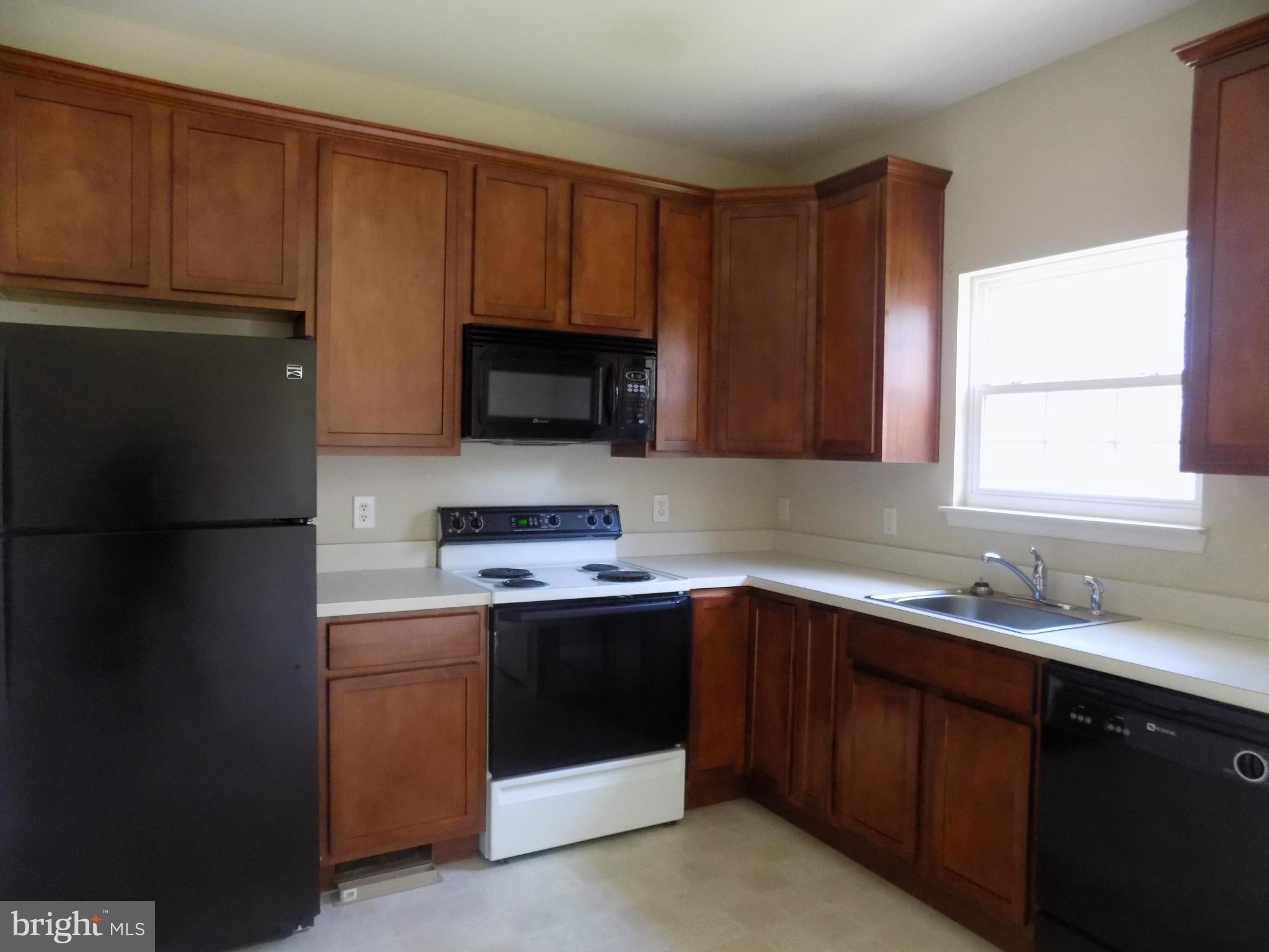 IVY HILLS - Residential Lease