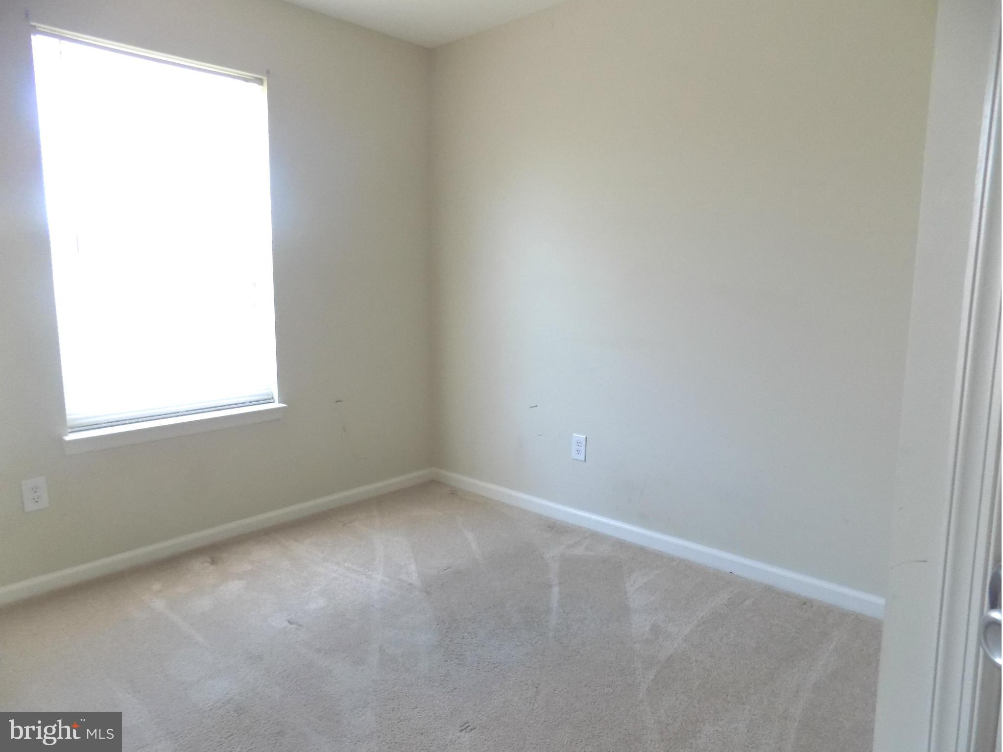 IVY HILLS - Residential Lease