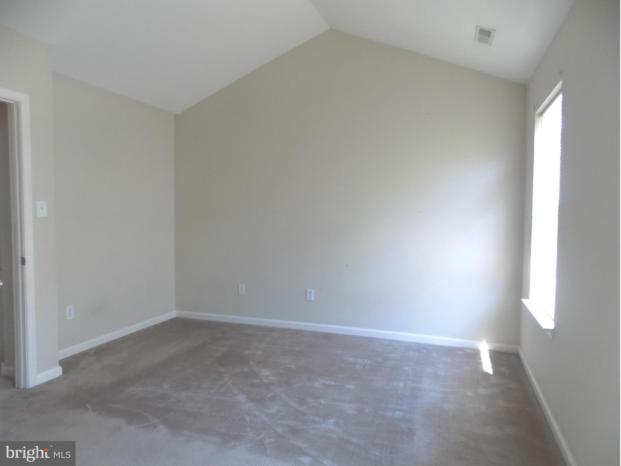 IVY HILLS - Residential Lease