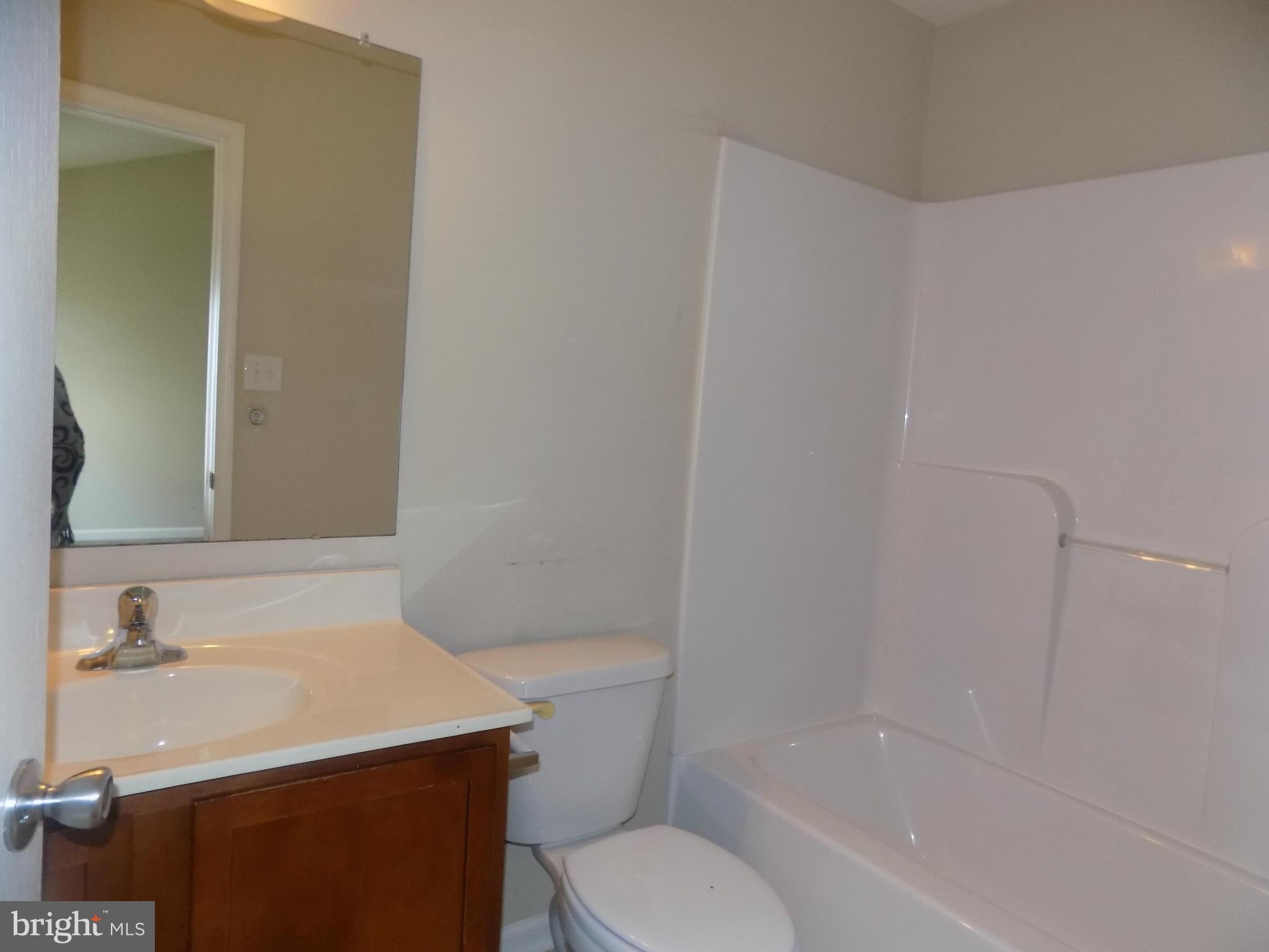 IVY HILLS - Residential Lease