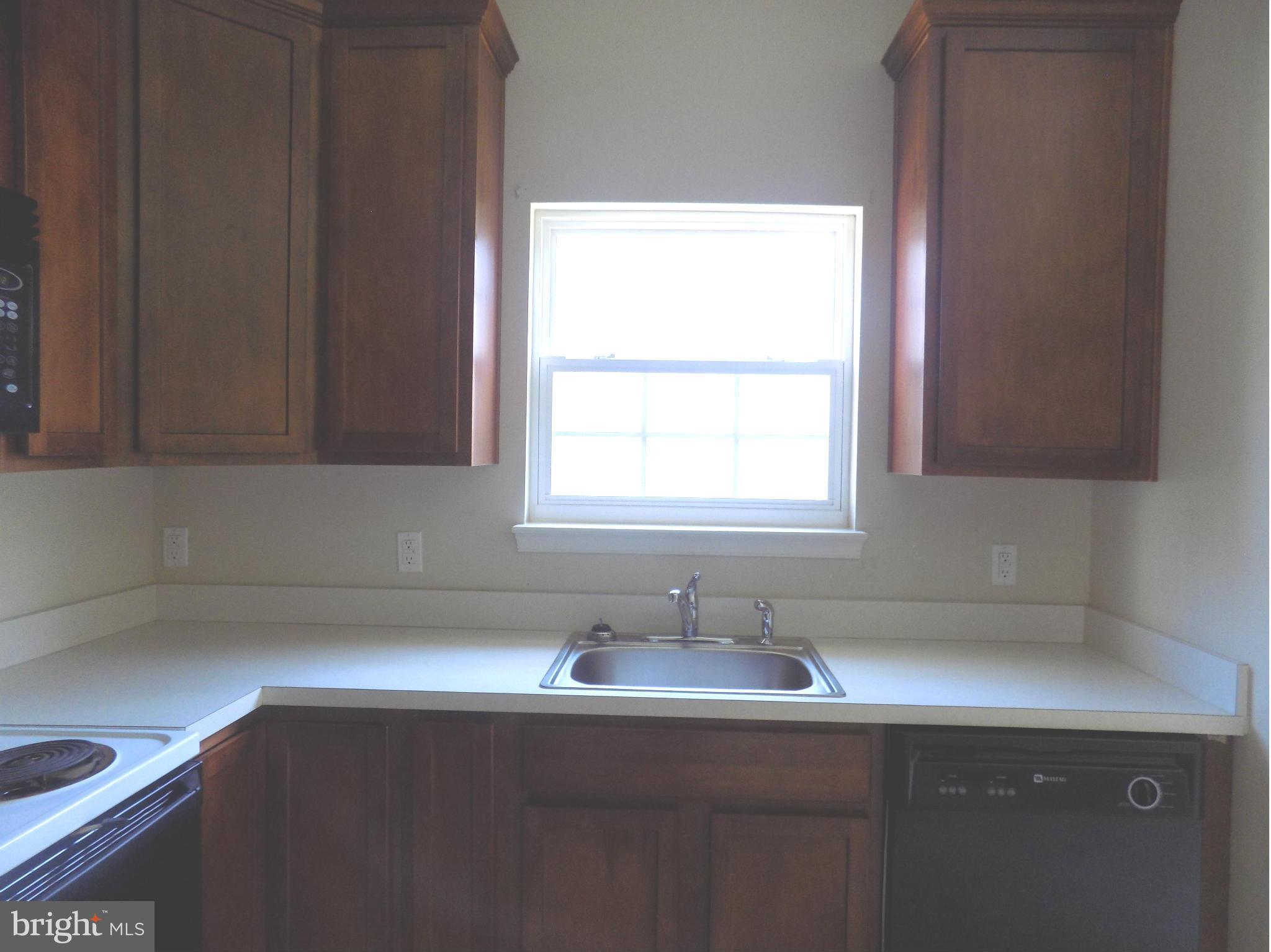 IVY HILLS - Residential Lease