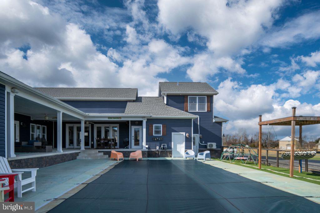 EAGLE BAY - Residential