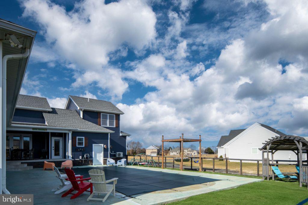 EAGLE BAY - Residential