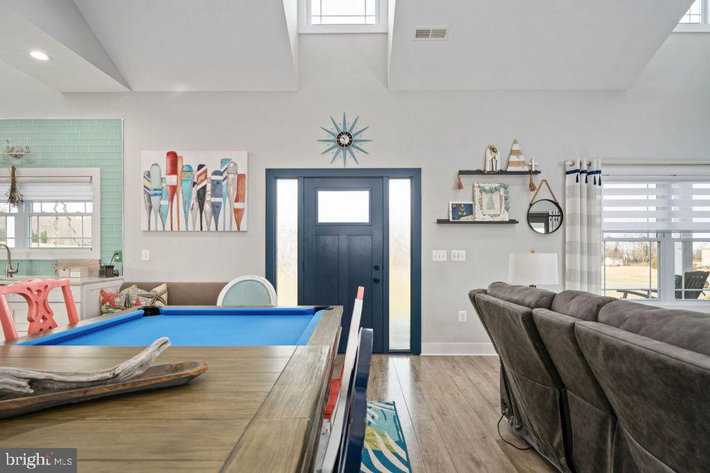 EAGLE BAY - Residential