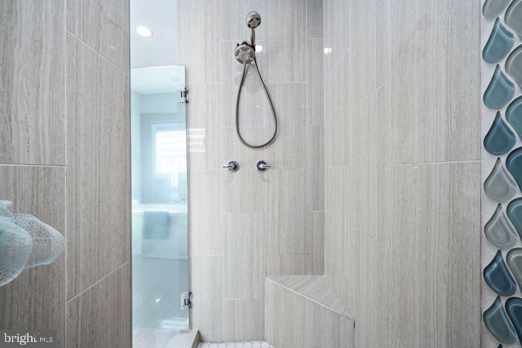 EAGLE BAY - Residential