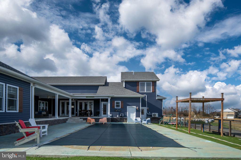 EAGLE BAY - Residential