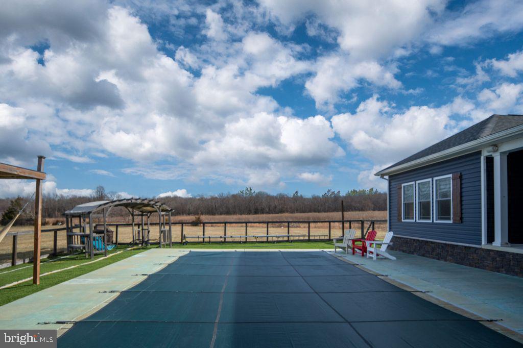 EAGLE BAY - Residential