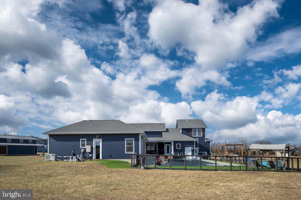 EAGLE BAY - Residential