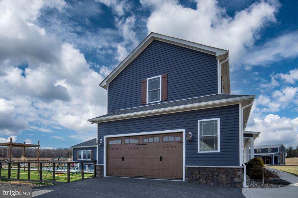 EAGLE BAY - Residential