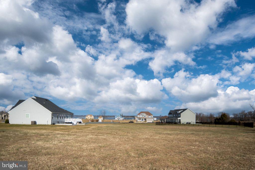 EAGLE BAY - Residential