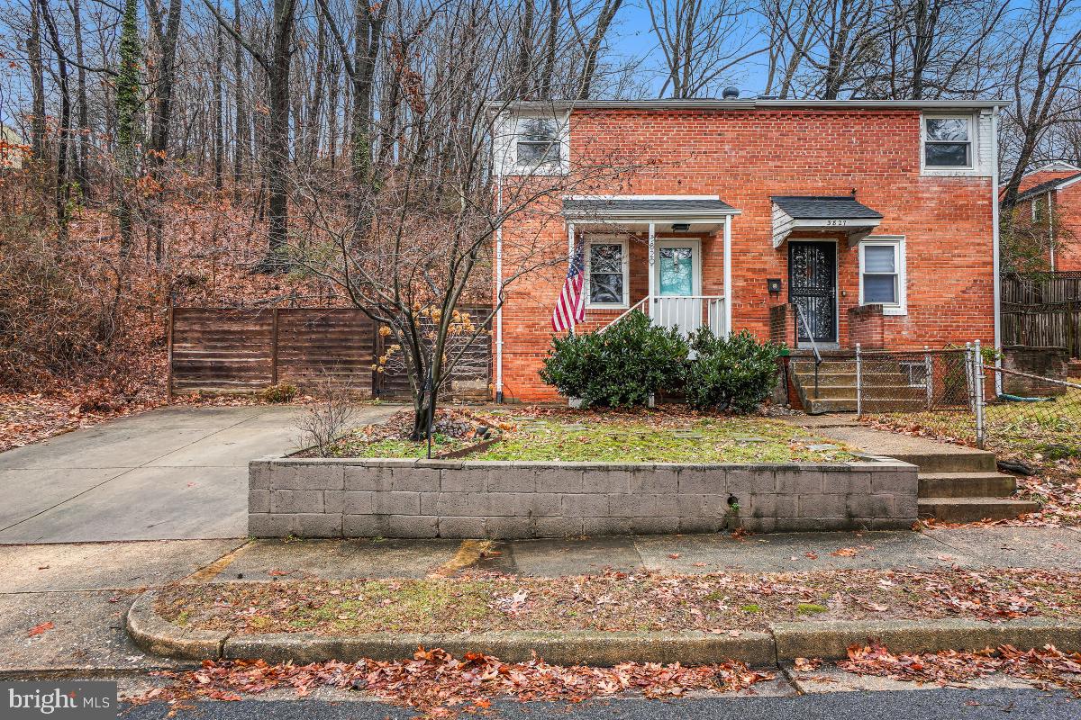 3829 S FOUR MILE RUN DRIVE