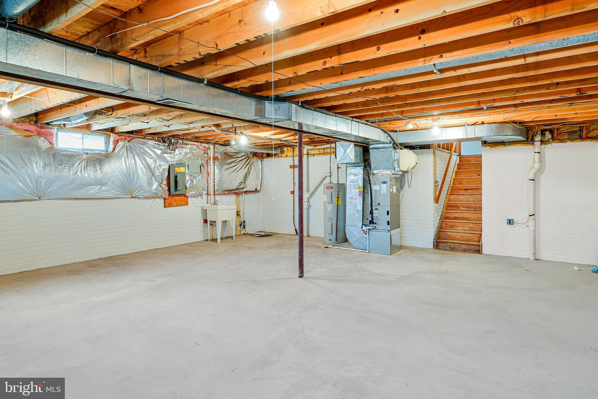 SOUTH RUN OAKS - Residential