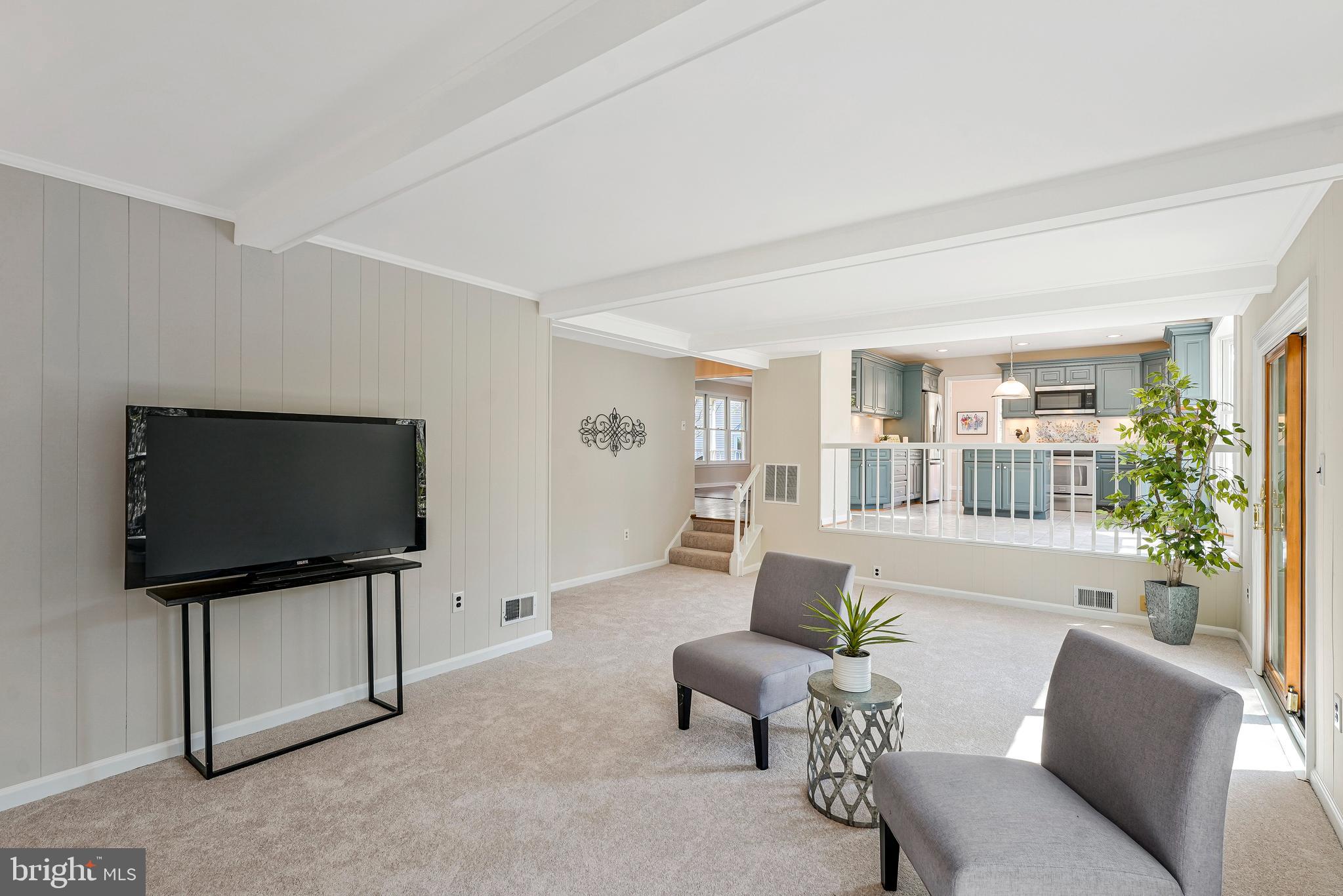 SOUTH RUN OAKS - Residential