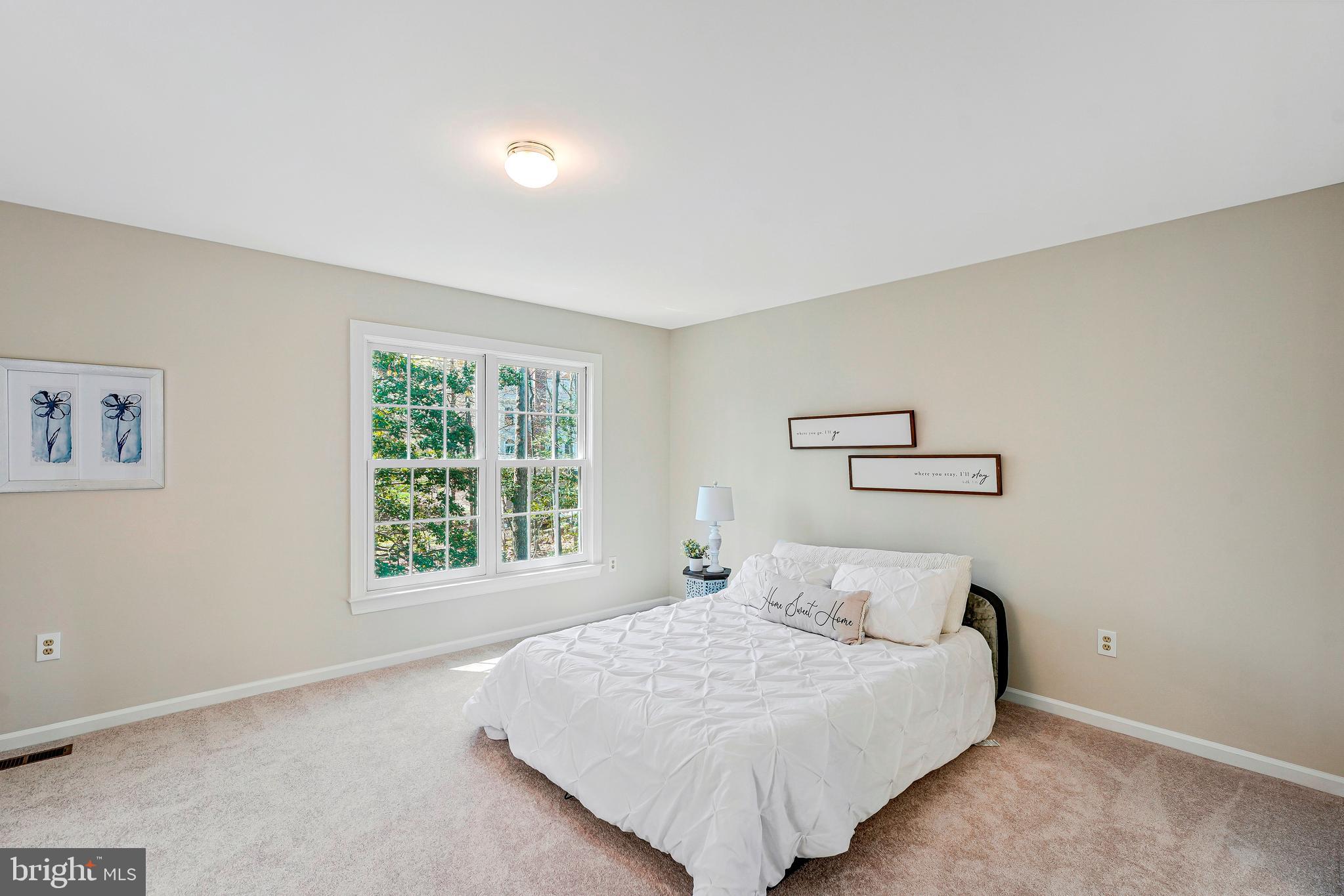 SOUTH RUN OAKS - Residential