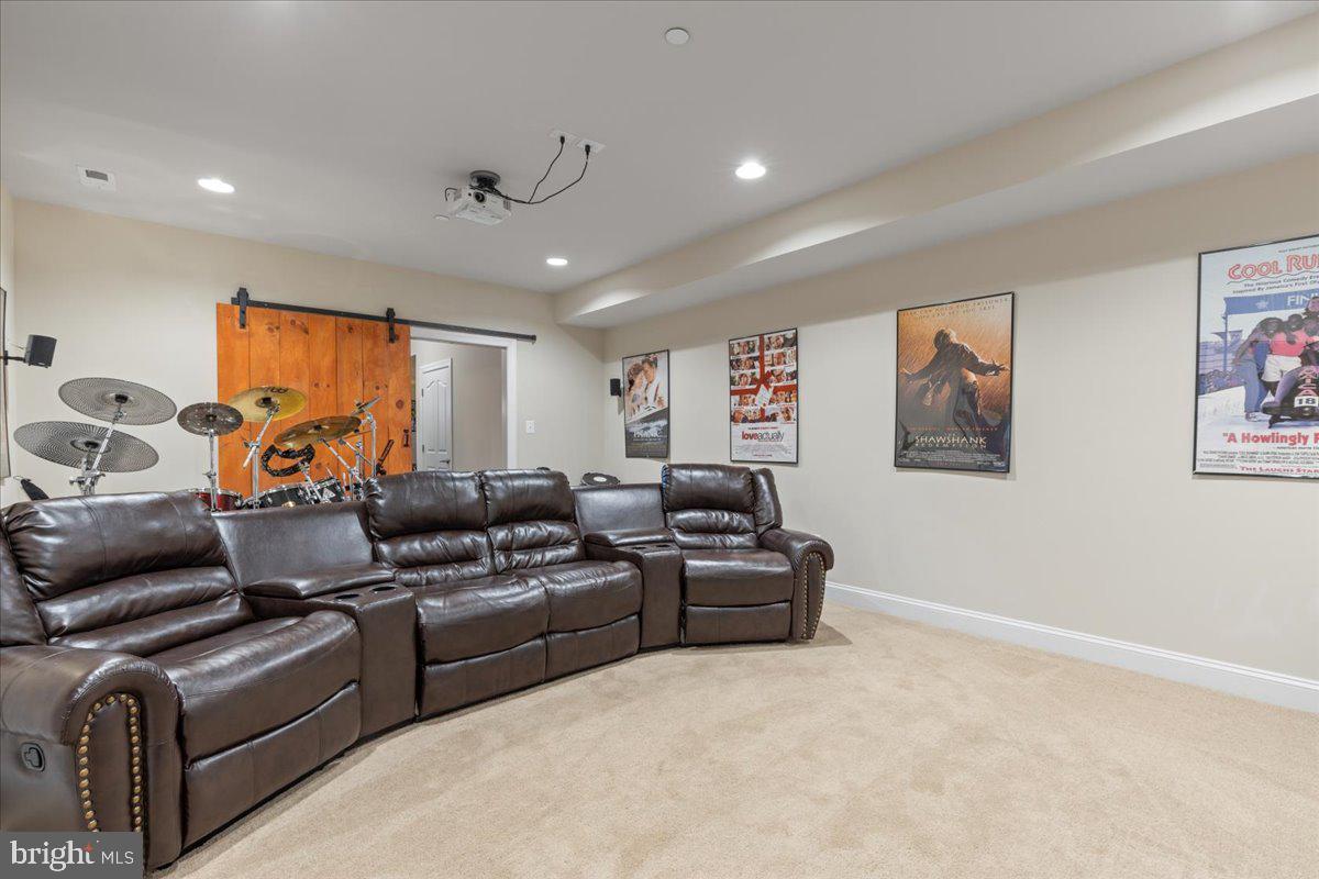 OAKLAND HALL - Residential