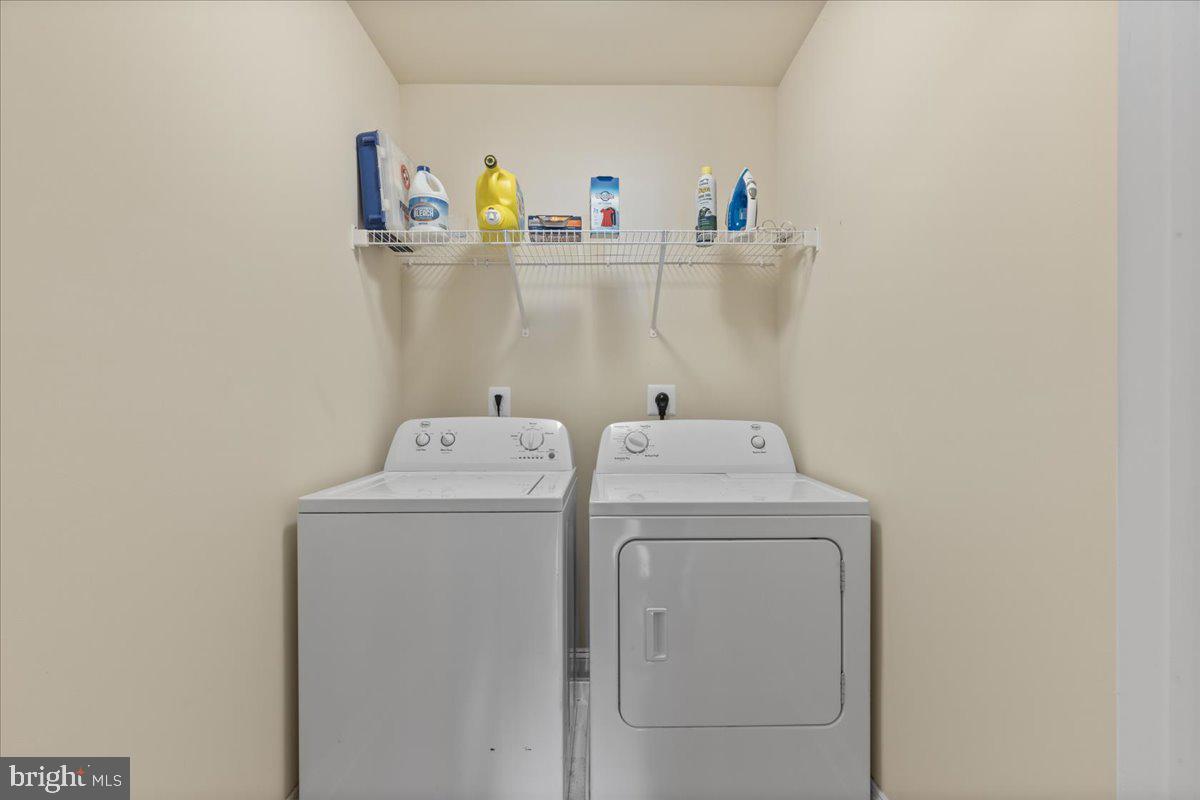 OAKLAND HALL - Residential