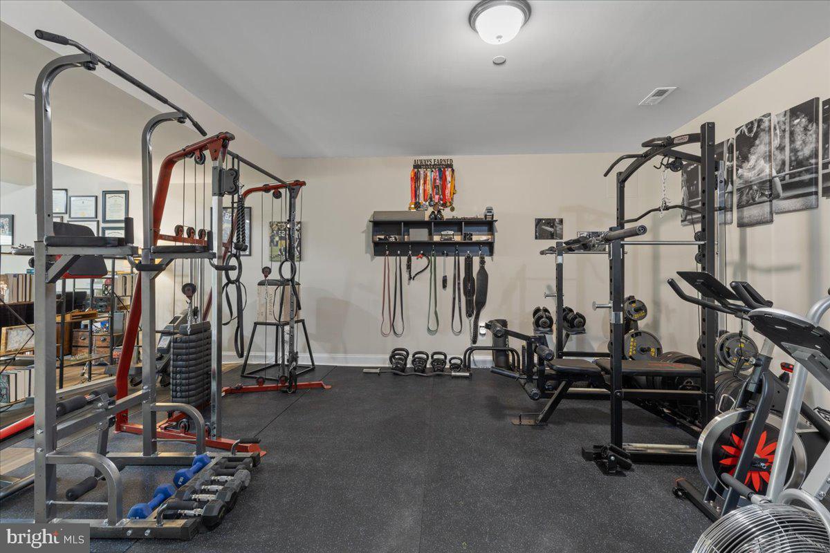 OAKLAND HALL - Residential