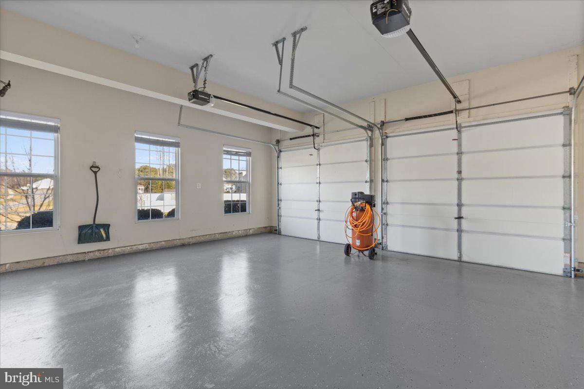 OAKLAND HALL - Residential