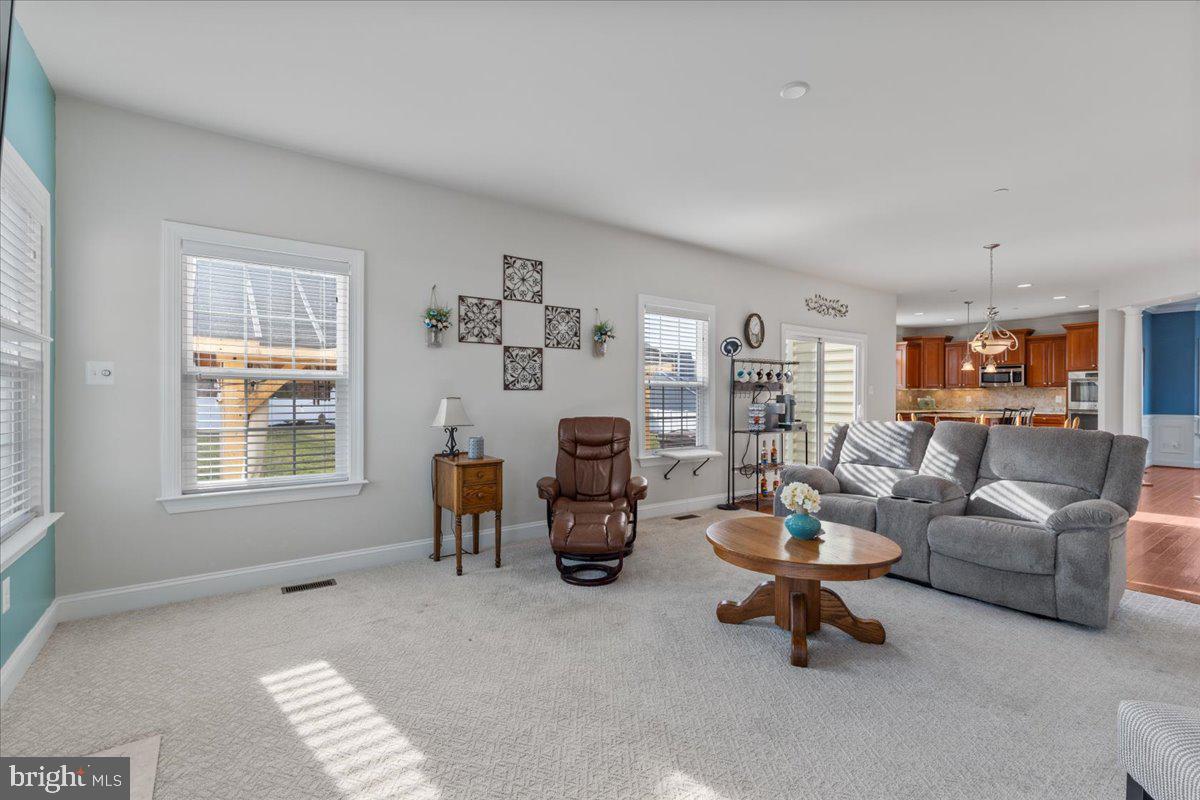 OAKLAND HALL - Residential