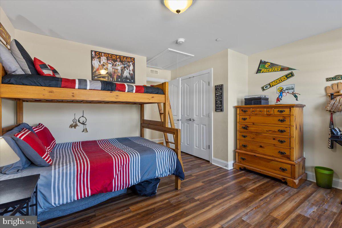 OAKLAND HALL - Residential