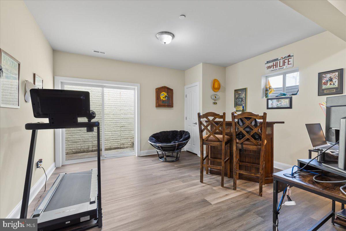 OAKLAND HALL - Residential