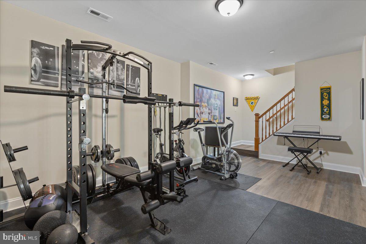 OAKLAND HALL - Residential