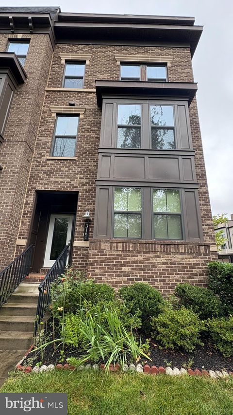 3161 VIRGINIA BLUEBELL COURT FAIRFAX VA 22031