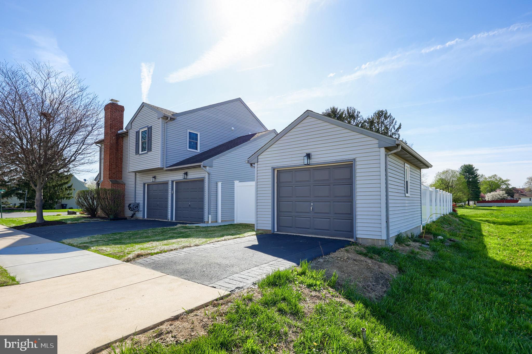 ASHLEA GARDENS - Residential