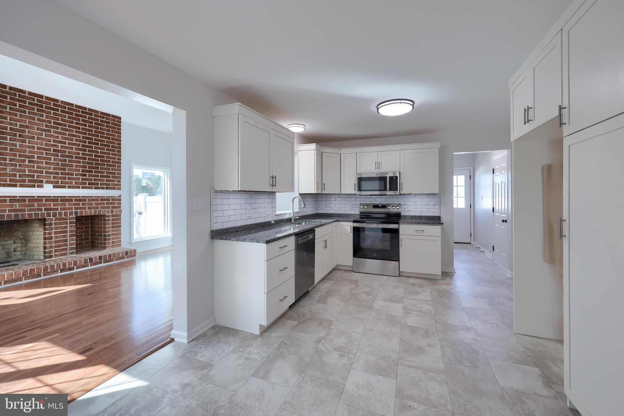 ASHLEA GARDENS - Residential