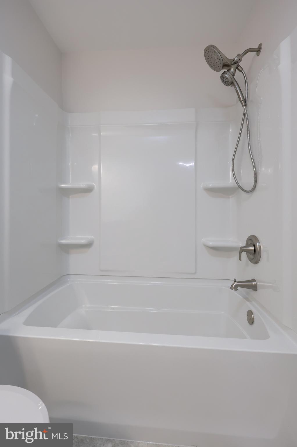 ASHLEA GARDENS - Residential