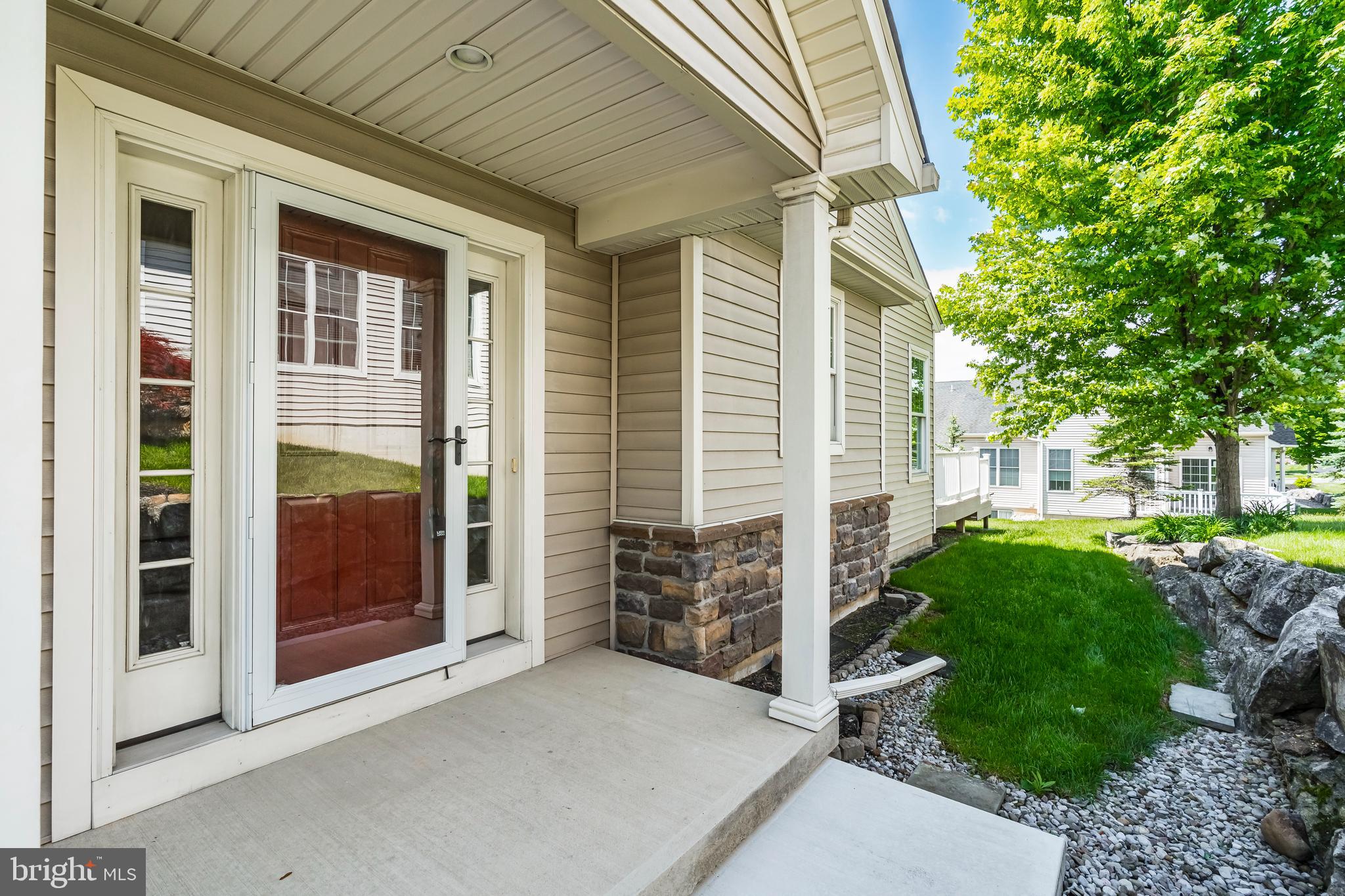 5529 BRIAR LANE