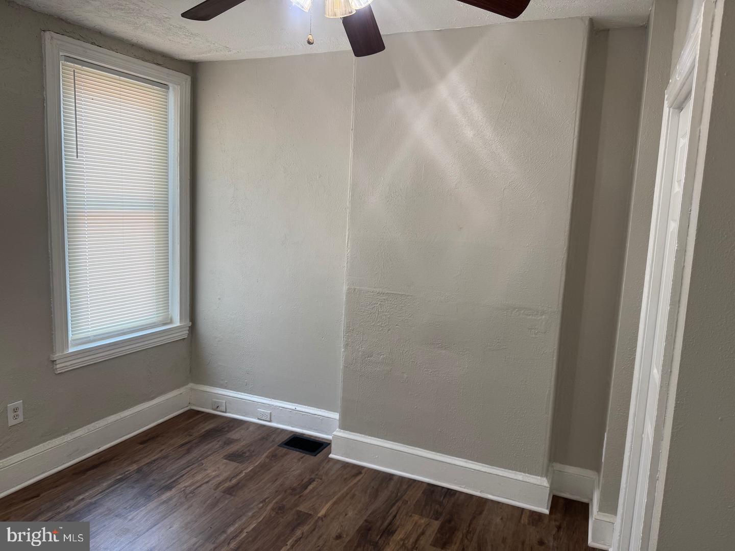 1300 W 5TH STREET