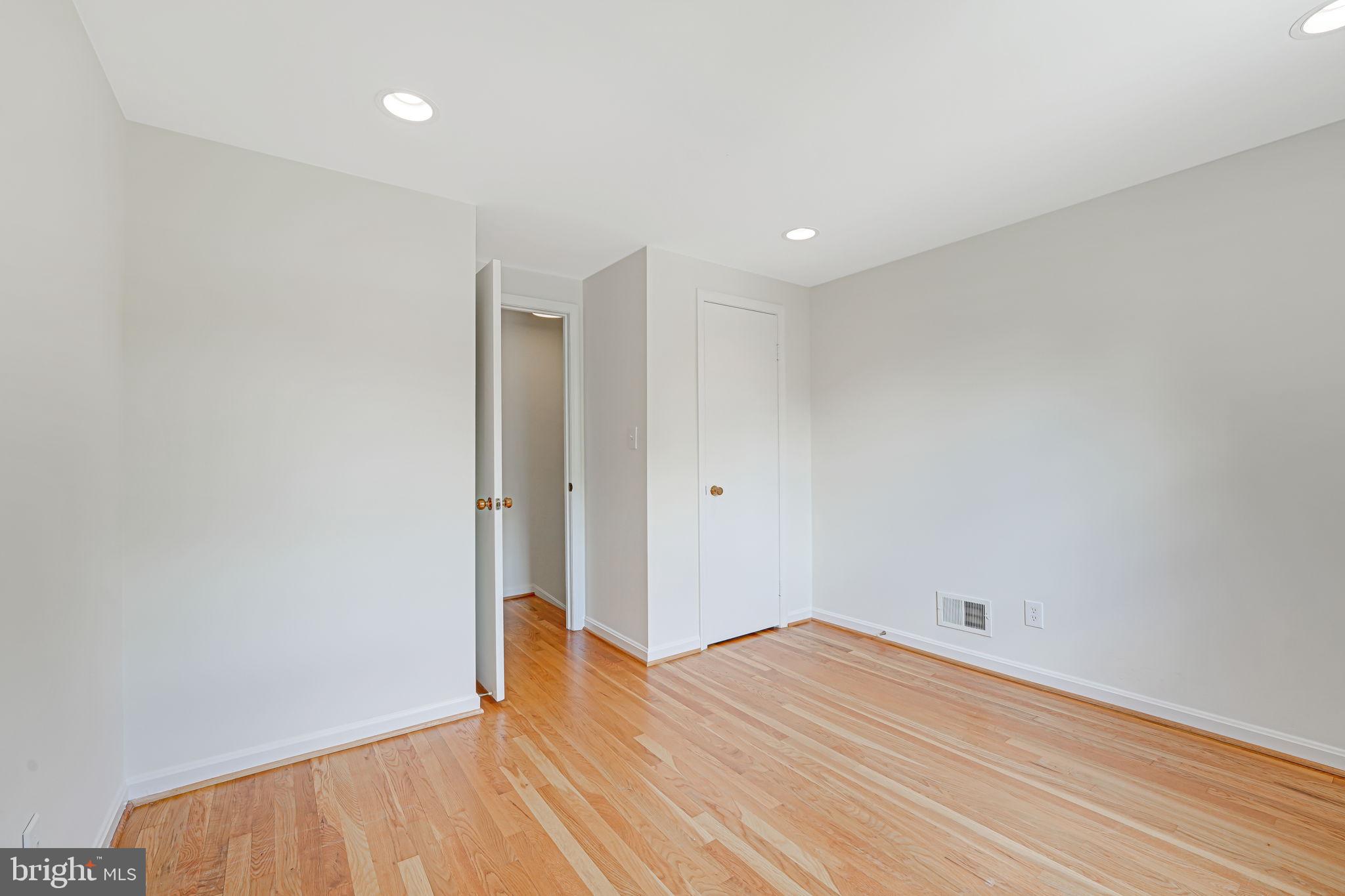 OLD FARM - Residential