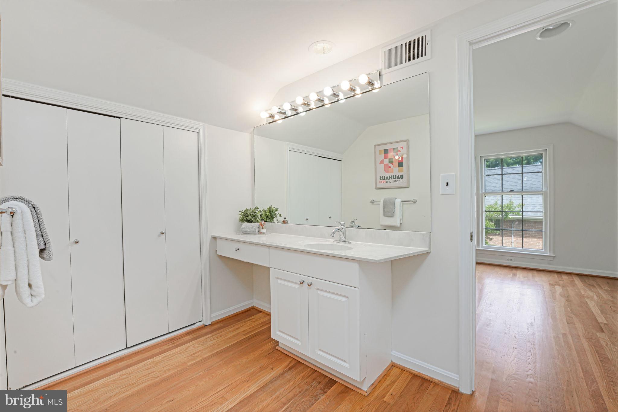 OLD FARM - Residential