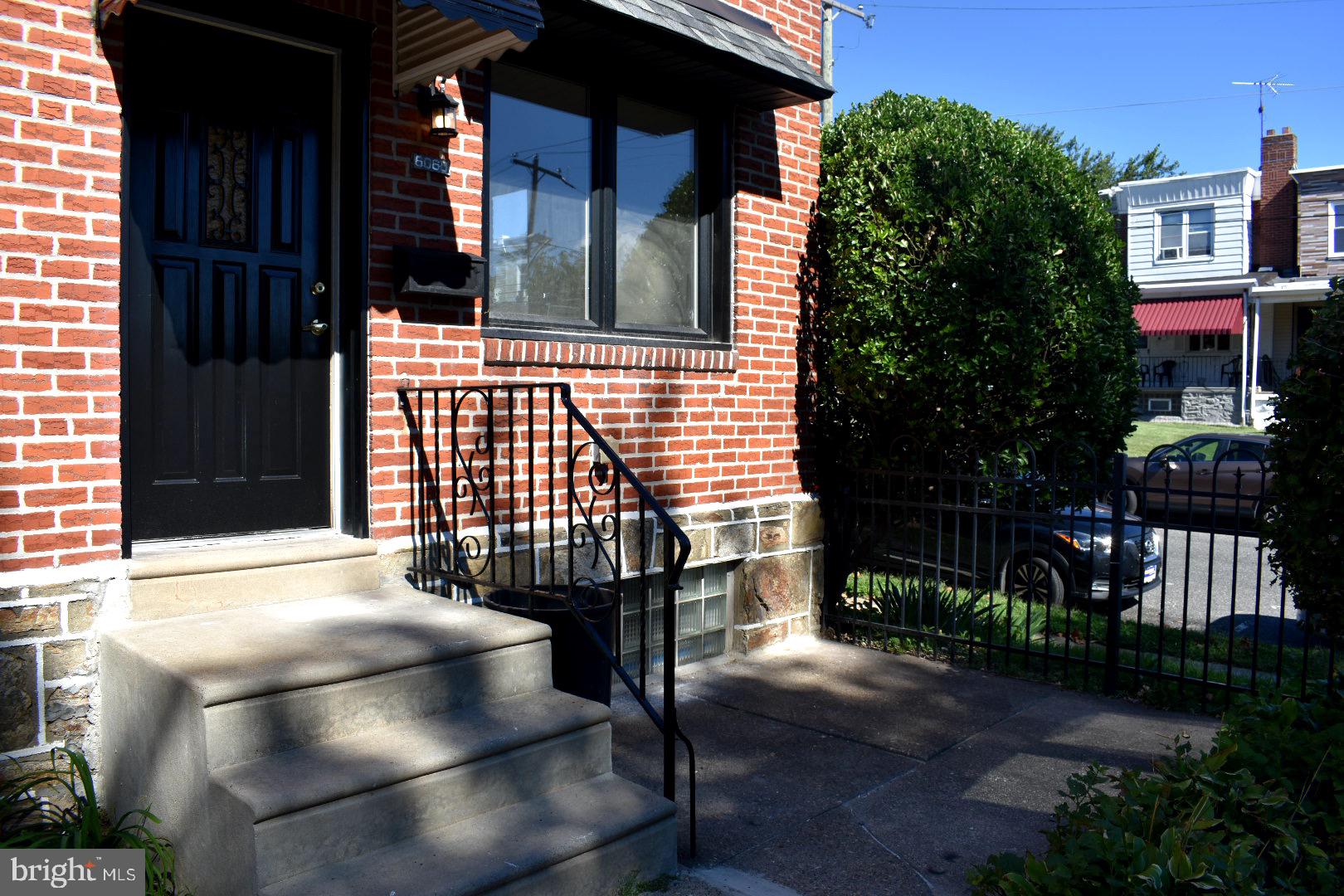 LAWNDALE - Residential