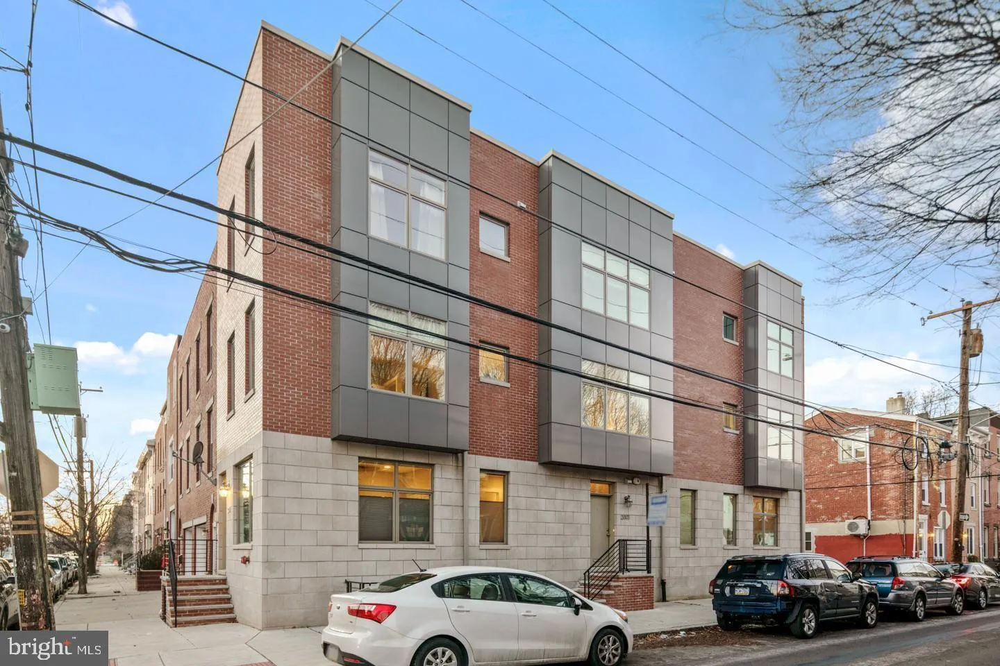 Philadelphia, Pennsylvania 19130, United States, 2 Bedrooms Bedrooms, ,2 BathroomsBathrooms,Residential,Active,89045